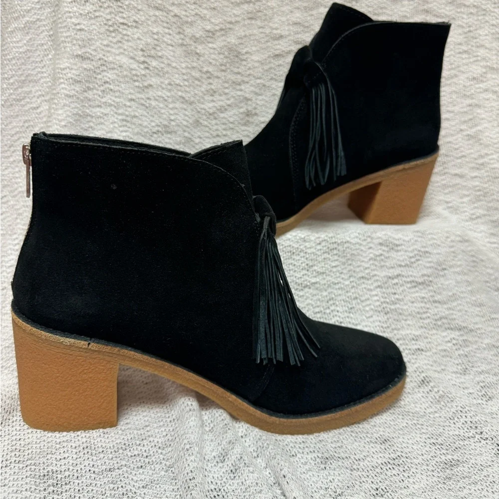 New UGG Suede Fringe Black Corrin Ankle Booties US Size 11